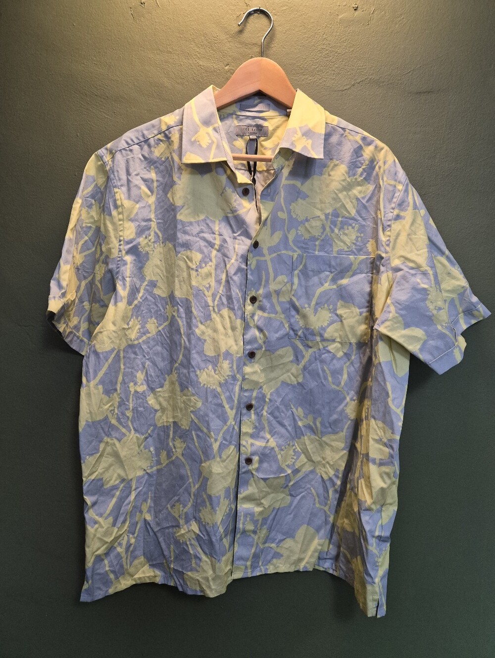 Ted Baker London Men’s Blue Floral Short Sleeve Button-Up Shirt Size 6 XL